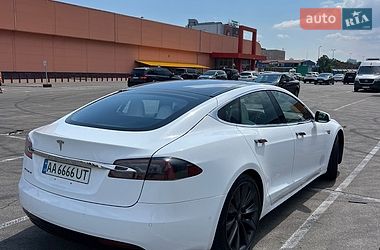 Лифтбек Tesla Model S 2016 в Киеве фото 4 Лифтбек Tesla Model S 2016 в Киеве