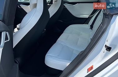Лифтбек Tesla Model S 2016 в Киеве фото 7 Лифтбек Tesla Model S 2016 в Киеве