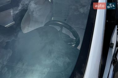 Лифтбек Tesla Model S 2016 в Киеве фото 13 Лифтбек Tesla Model S 2016 в Киеве