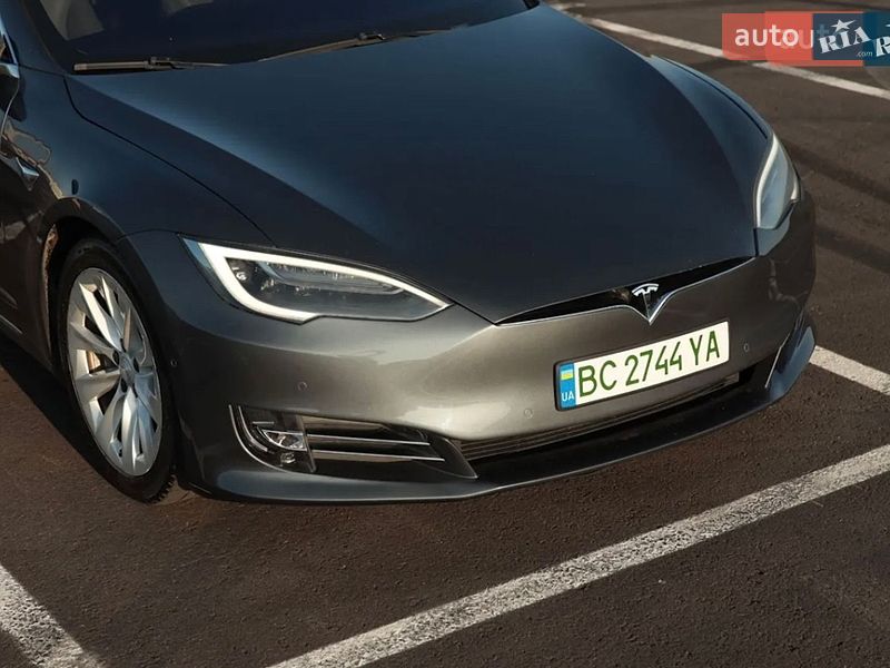 Лифтбек Tesla Model S 2017 в Львове фото 6 Лифтбек Tesla Model S 2017 в Львове