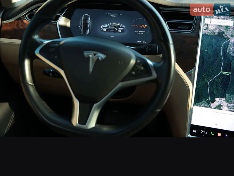 Лифтбек Tesla Model S 2017 в Львове фото 23 Лифтбек Tesla Model S 2017 в Львове