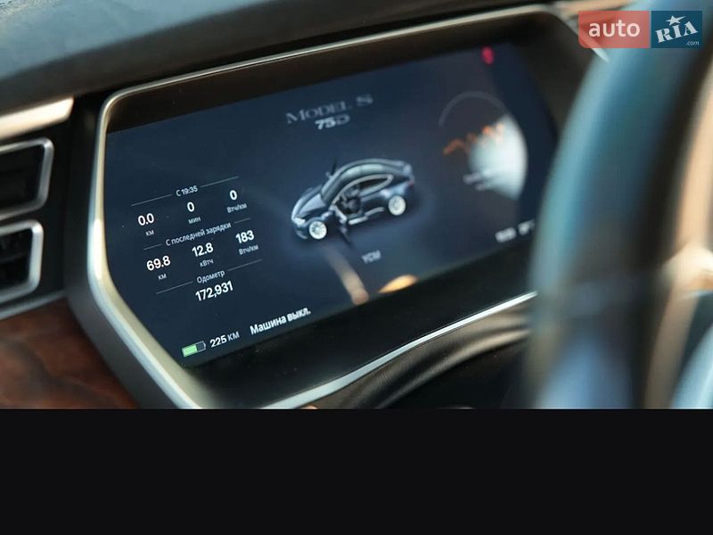 Лифтбек Tesla Model S 2017 в Львове фото 29 Лифтбек Tesla Model S 2017 в Львове