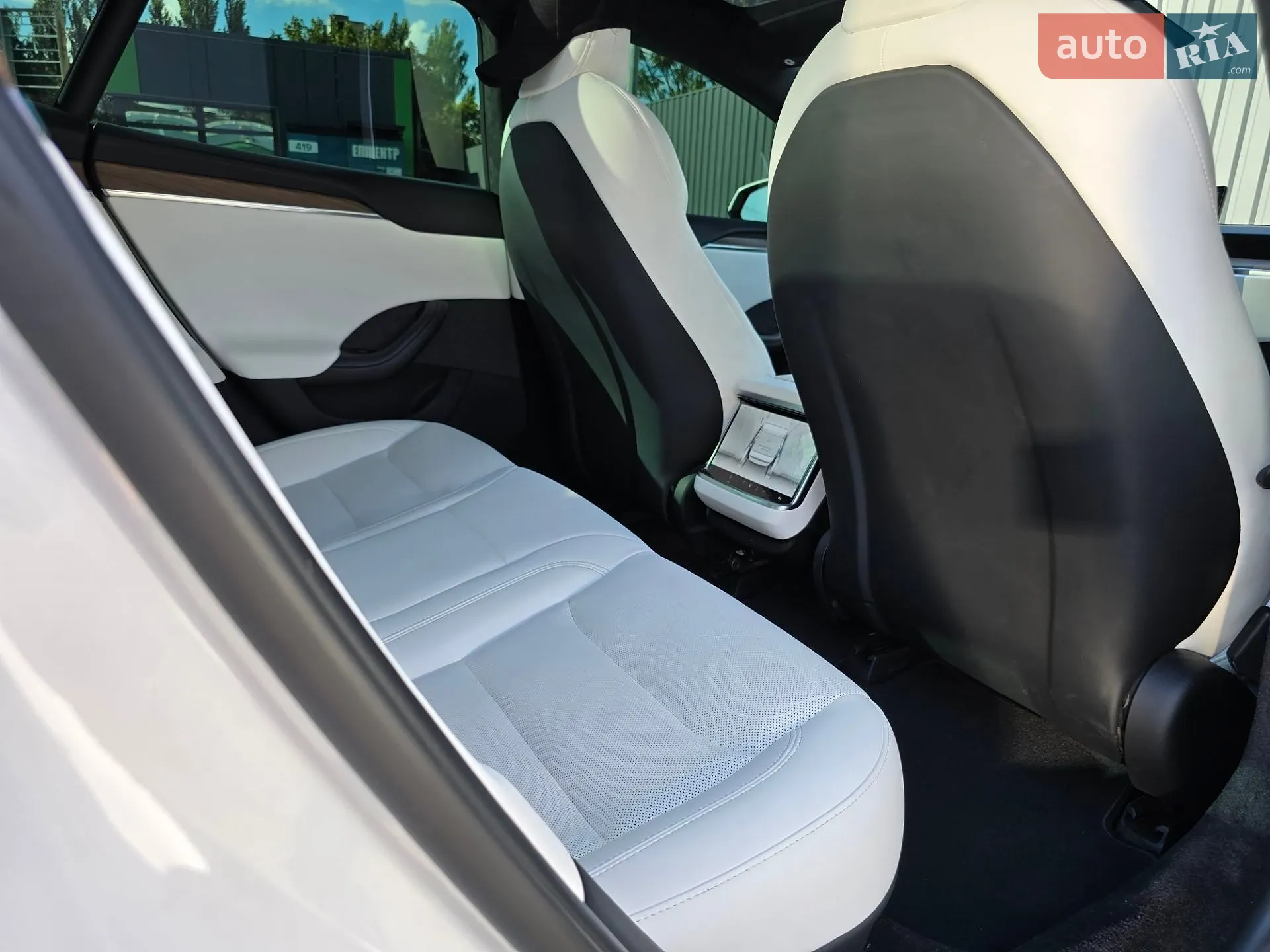 2024 Tesla Model S - мініатюра 8