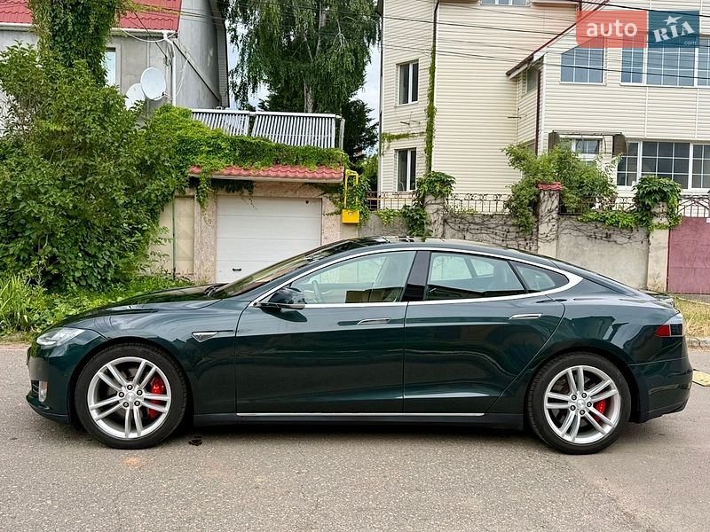 Лифтбек Tesla Model S 2014 в Одессе