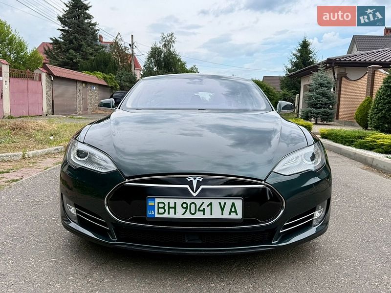 Лифтбек Tesla Model S 2014 в Одессе