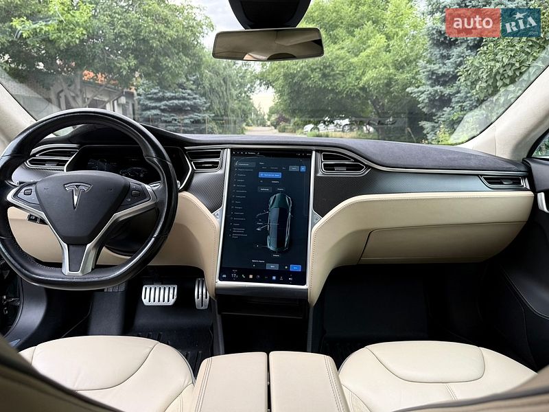 Лифтбек Tesla Model S 2014 в Одессе