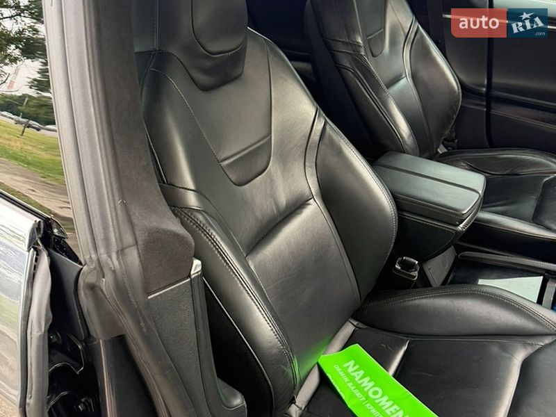 Лифтбек Tesla Model S 2016 в Днепре