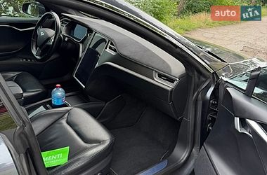 Лифтбек Tesla Model S 2016 в Днепре