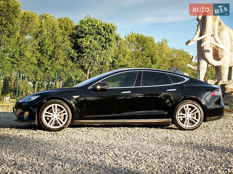 Ліфтбек Tesla Model S 2015 в Богородчанах фото 4 Ліфтбек Tesla Model S 2015 в Богородчанах