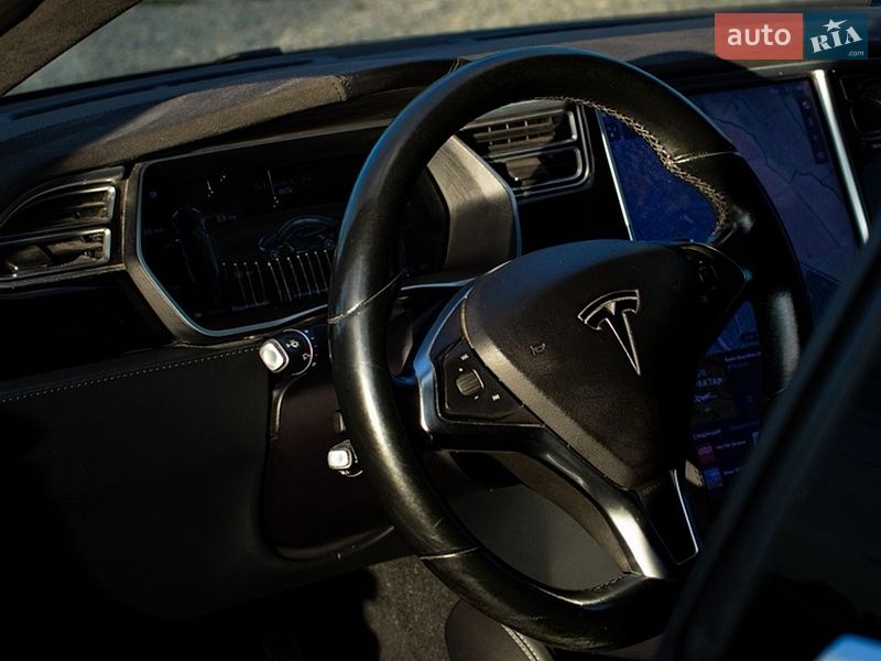 Ліфтбек Tesla Model S 2015 в Богородчанах фото 10 Ліфтбек Tesla Model S 2015 в Богородчанах