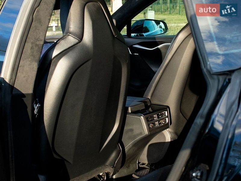 Ліфтбек Tesla Model S 2015 в Богородчанах фото 11 Ліфтбек Tesla Model S 2015 в Богородчанах