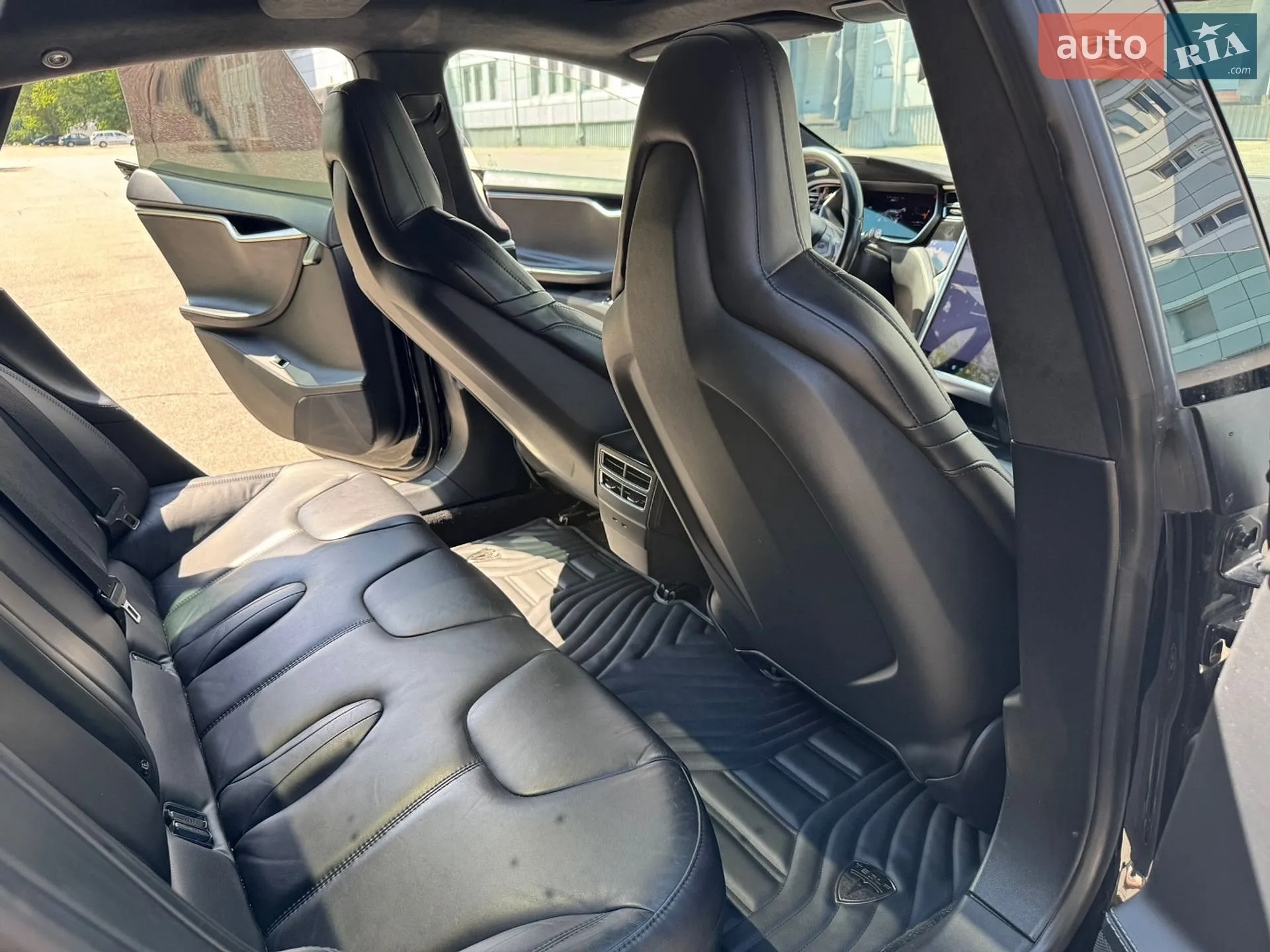 2015 Tesla Model S - мініатюра 28