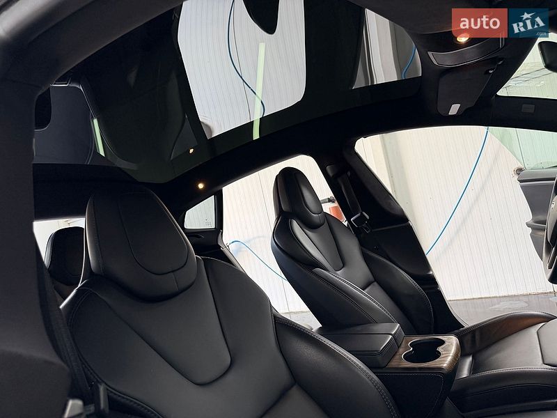 Ліфтбек Tesla Model S 2018 в Дрогобичі фото 51 Ліфтбек Tesla Model S 2018 в Дрогобичі