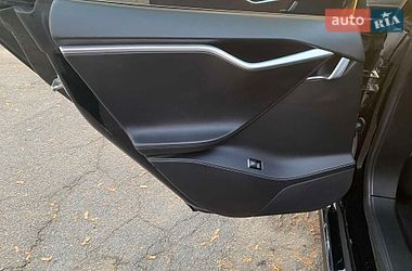 Лифтбек Tesla Model S 2015 в Владимире
