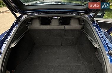 Лифтбек Tesla Model S 2016 в Киеве