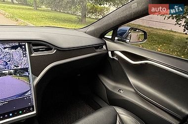 Лифтбек Tesla Model S 2016 в Киеве