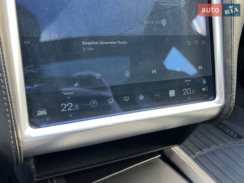 Лифтбек Tesla Model S 2015 в Киеве фото 16 Лифтбек Tesla Model S 2015 в Киеве