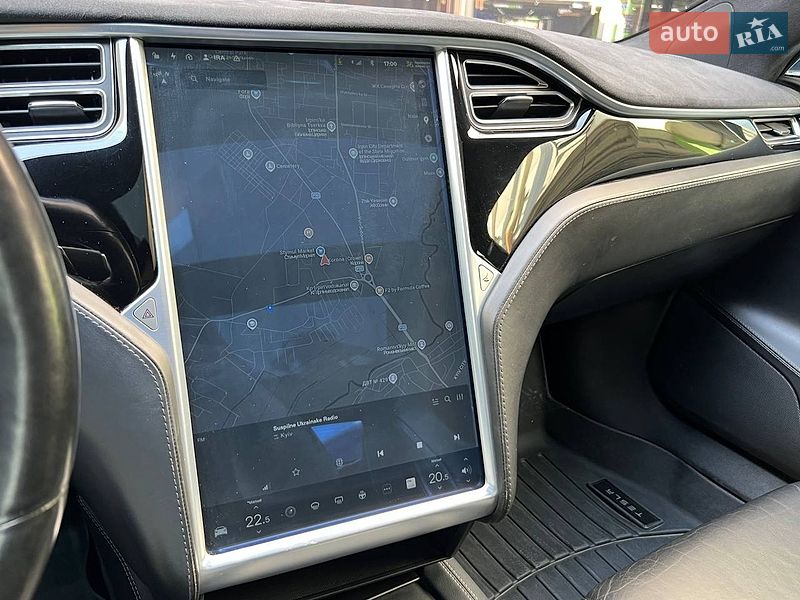 Лифтбек Tesla Model S 2015 в Киеве фото 18 Лифтбек Tesla Model S 2015 в Киеве