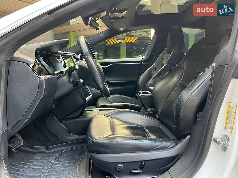 Лифтбек Tesla Model S 2015 в Киеве фото 9 Лифтбек Tesla Model S 2015 в Киеве