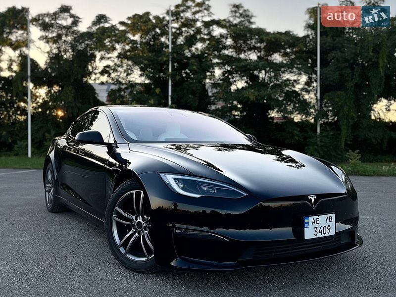 Ліфтбек Tesla Model S 2022 в Дніпрі