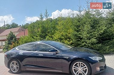 Ліфтбек Tesla Model S 2013 в Шепетівці
