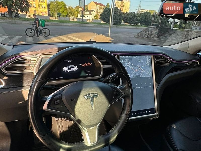 Лифтбек Tesla Model S 2013 в Киеве фото 11 Лифтбек Tesla Model S 2013 в Киеве