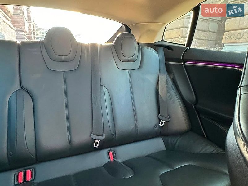 Лифтбек Tesla Model S 2013 в Киеве фото 18 Лифтбек Tesla Model S 2013 в Киеве