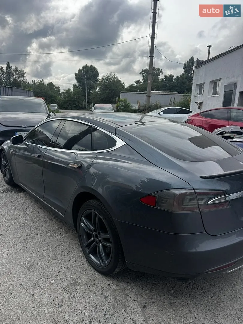 2013 Tesla Model S - мініатюра 3