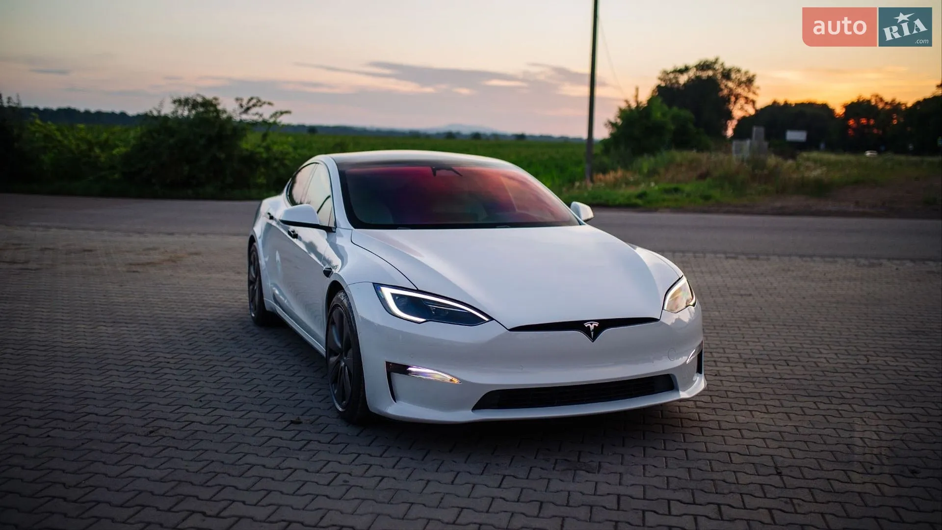 2022 Tesla Model S - мініатюра 3