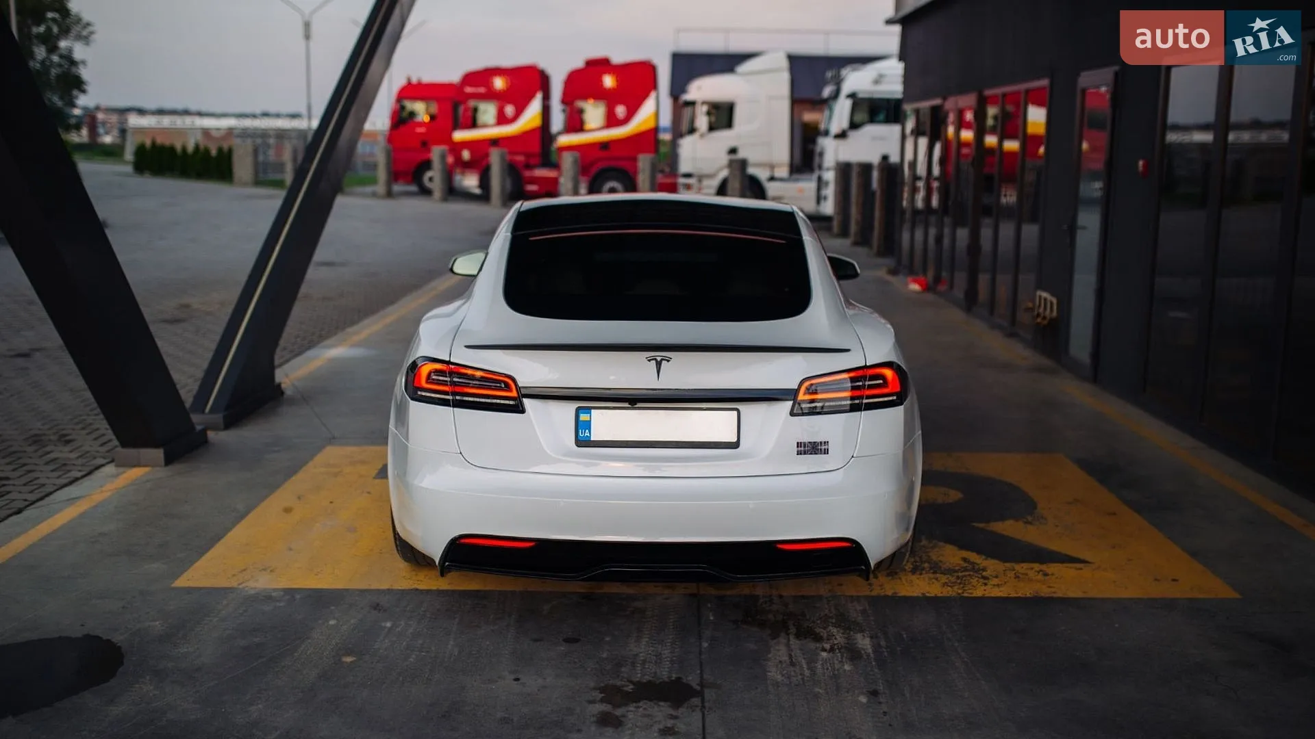 2022 Tesla Model S - мініатюра 21