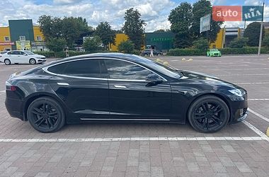 Лифтбек Tesla Model S 2016 в Житомире