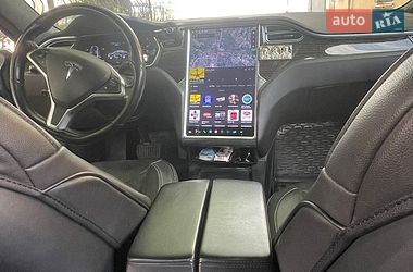 Лифтбек Tesla Model S 2016 в Житомире