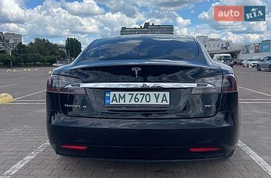 Лифтбек Tesla Model S 2016 в Житомире