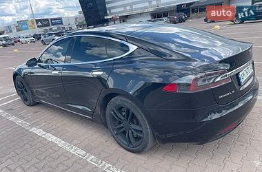 Лифтбек Tesla Model S 2016 в Житомире