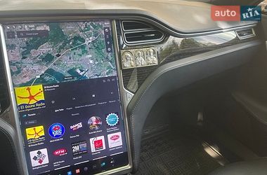 Лифтбек Tesla Model S 2016 в Житомире