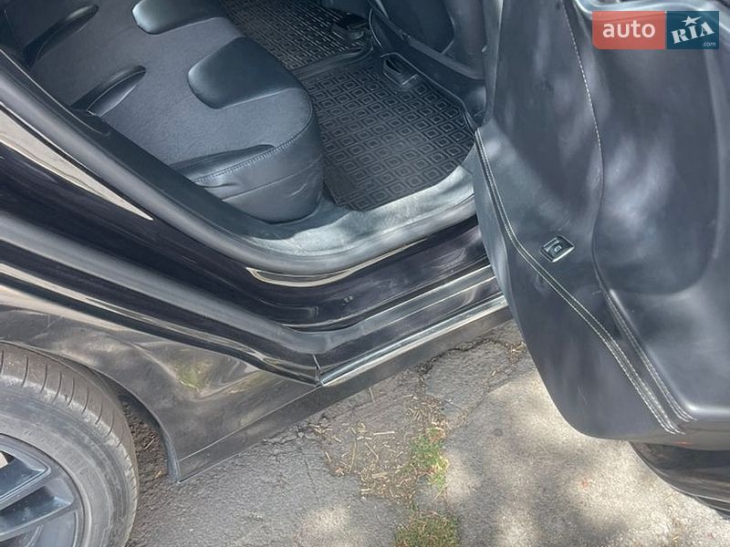 Лифтбек Tesla Model S 2016 в Житомире