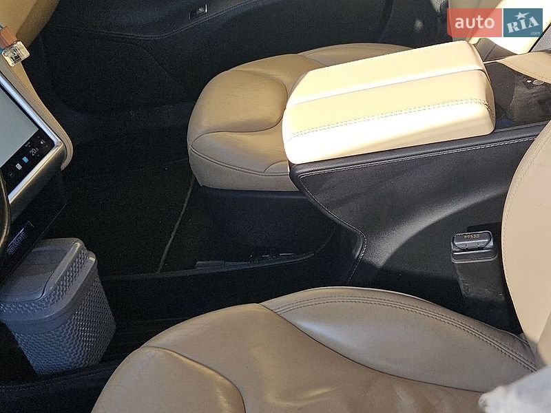 Лифтбек Tesla Model S 2015 в Белой Церкви фото 6 Лифтбек Tesla Model S 2015 в Белой Церкви