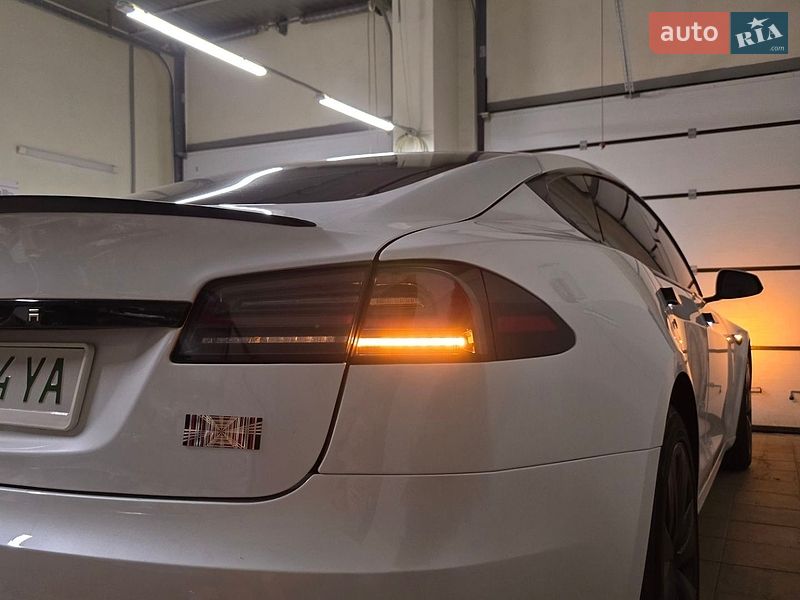 Лифтбек Tesla Model S 2024 в Киеве фото 21 Лифтбек Tesla Model S 2024 в Киеве
