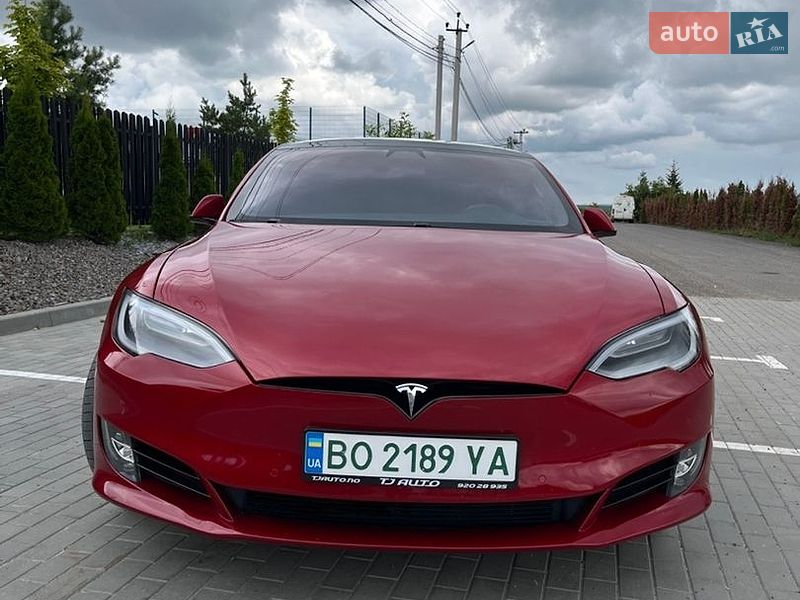 Ліфтбек Tesla Model S 2018 в Тернополі