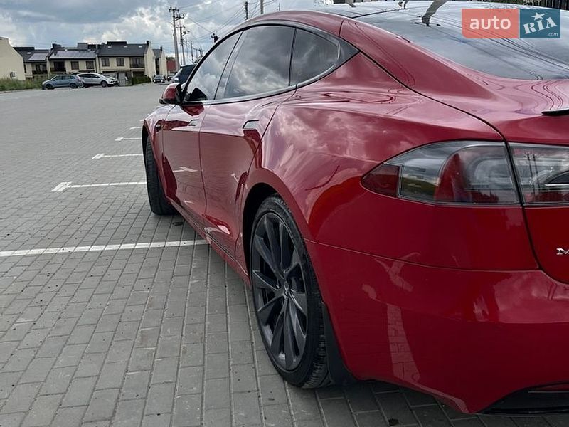 Ліфтбек Tesla Model S 2018 в Тернополі