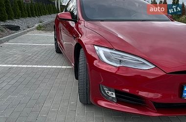 Ліфтбек Tesla Model S 2018 в Тернополі