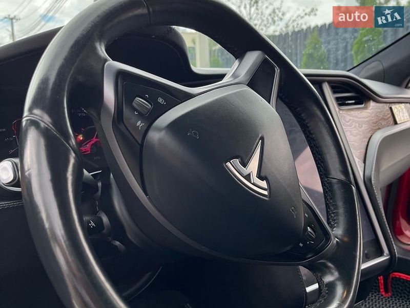 Ліфтбек Tesla Model S 2018 в Тернополі