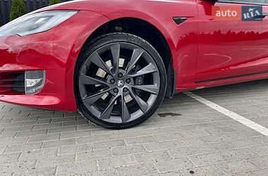 Ліфтбек Tesla Model S 2018 в Тернополі