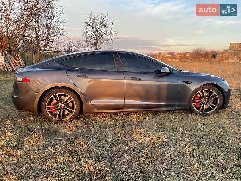 Лифтбек Tesla Model S 2020 в Броварах