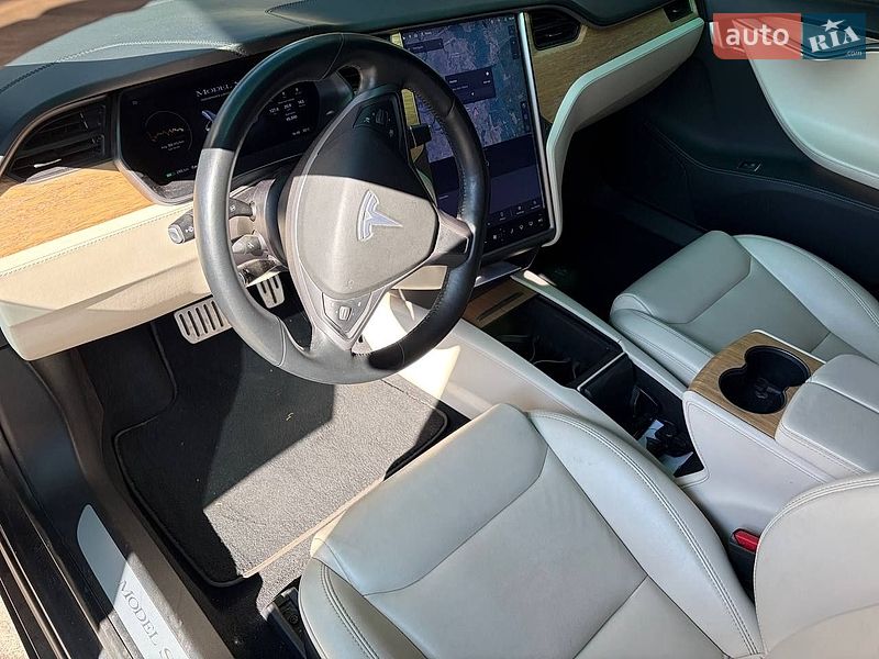 Лифтбек Tesla Model S 2020 в Броварах