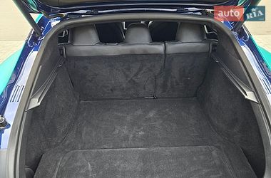 Лифтбек Tesla Model S 2018 в Киеве