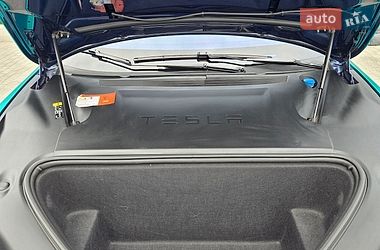 Лифтбек Tesla Model S 2018 в Киеве