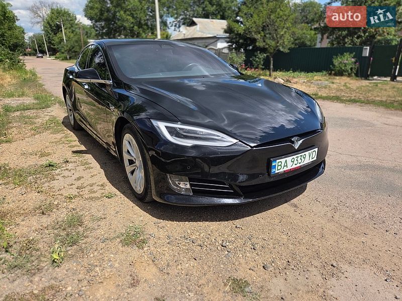 Лифтбек Tesla Model S 2018 в Малой Виске