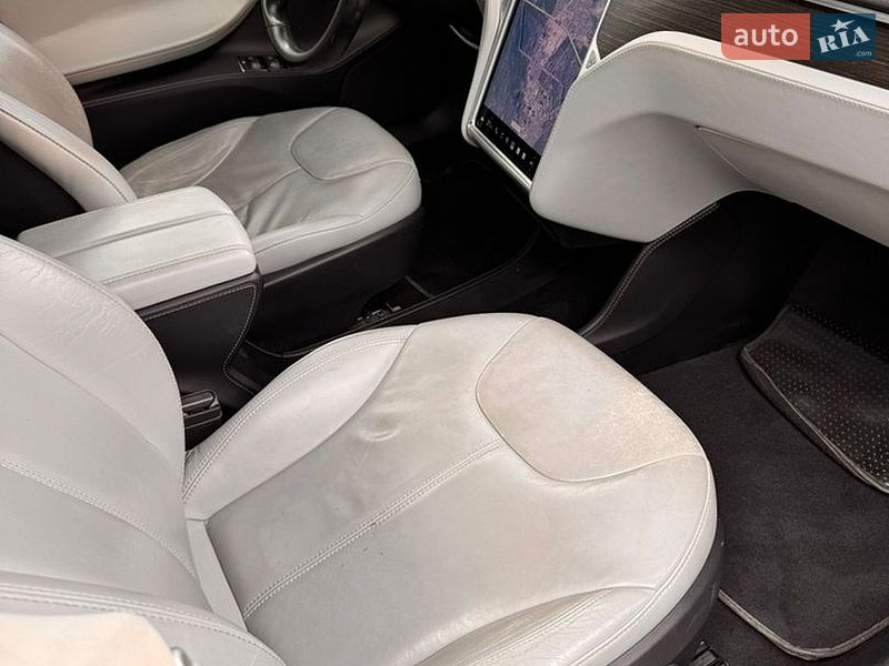 Лифтбек Tesla Model S 2014 в Киеве фото 8 Лифтбек Tesla Model S 2014 в Киеве