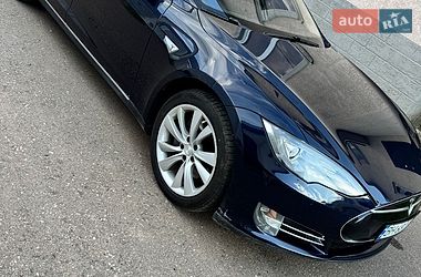 Ліфтбек Tesla Model S 2014 в Одесі